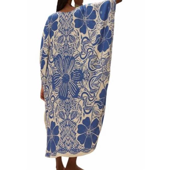 NEW CAROLINA K xime kaftan dress in etched flower blue - Picture 2 of 3